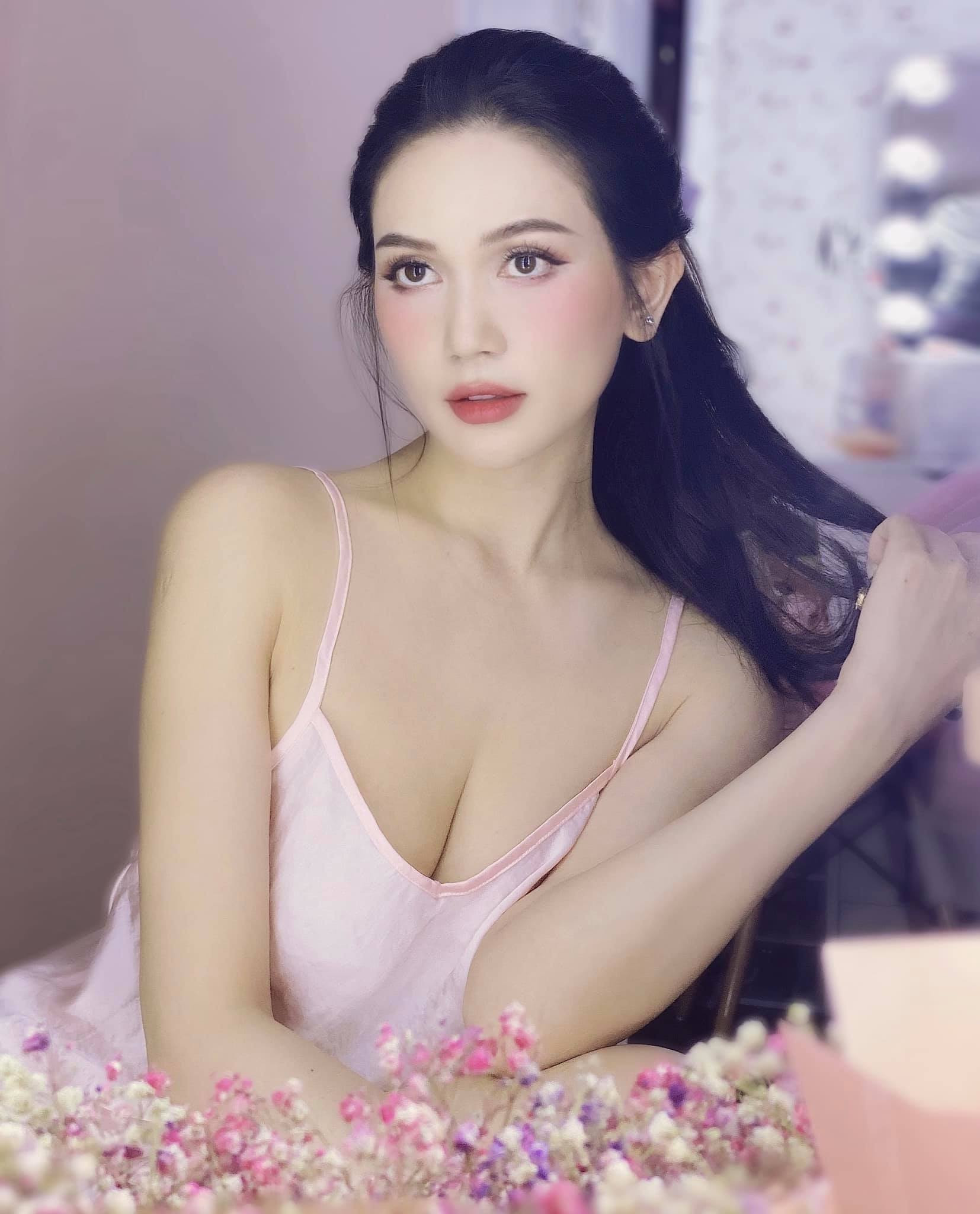 “Nấm lùn sexy nhất showbiz Việt” khiến vòng 3 biến dạng vì quần legging mỏng, bó - 1