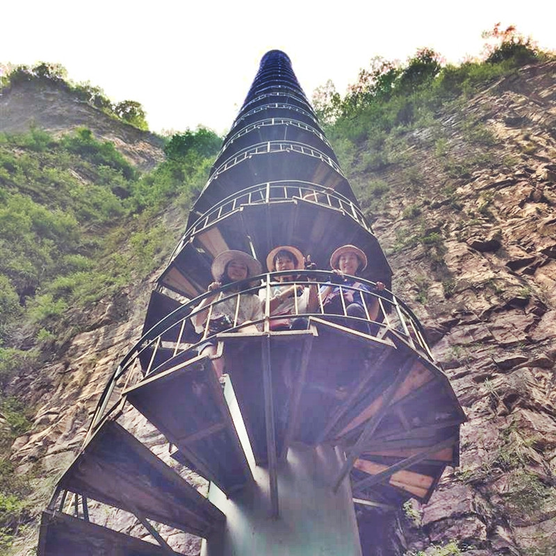 Chóng mặt với cầu thang xoắn ốc cao 100 mét trên dãy núi Trung Quốc - 4
