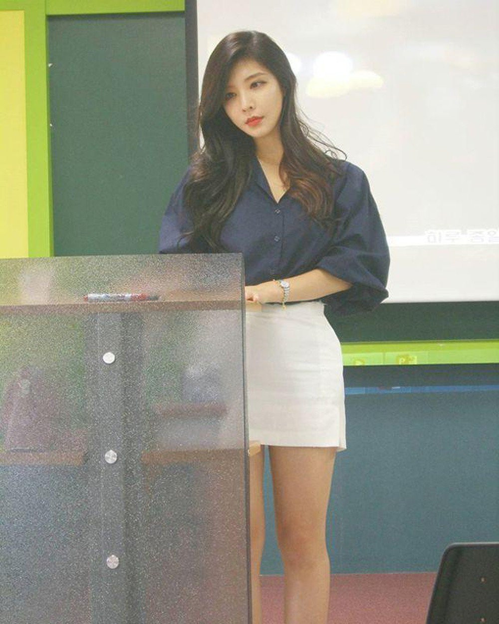 Nữ giảng viên xinh nhất Hàn Quốc hút lượng view 