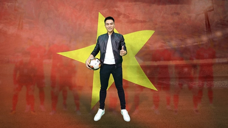 MC Minh Thắng khuấy đảo 'Én vàng 2021' với bài dẫn về bóng đá