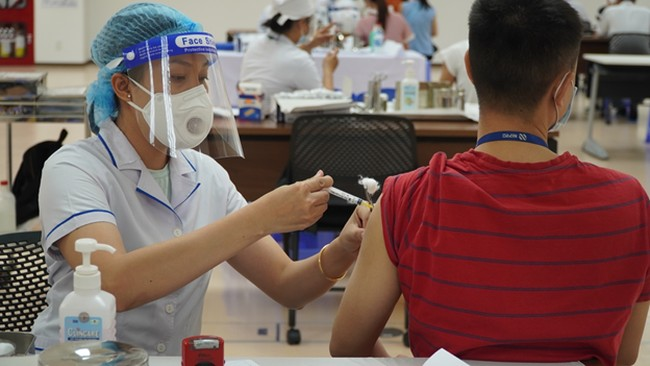 Trưa 7/9: Quảng Bình và Đà Nẵng thêm ca mắc COVID-19; Cả nước đã tiêm gần 23,2 triệu liều vaccine - Ảnh 1.