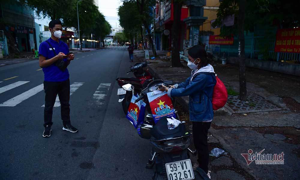 Quầy thuốc 0 đồng ở Sài Gòn, kết nối yêu thương - chiến thắng Covid-19