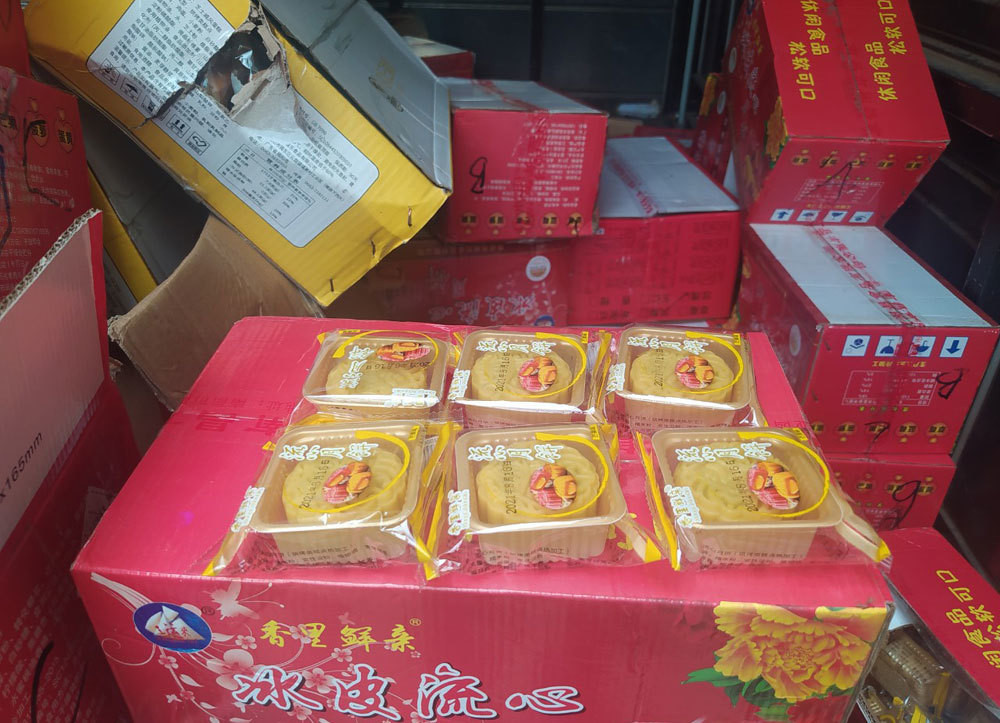 Hàng vạn bánh trung thu Trung Quốc tuồn về, bán trổi nổi trên mạng