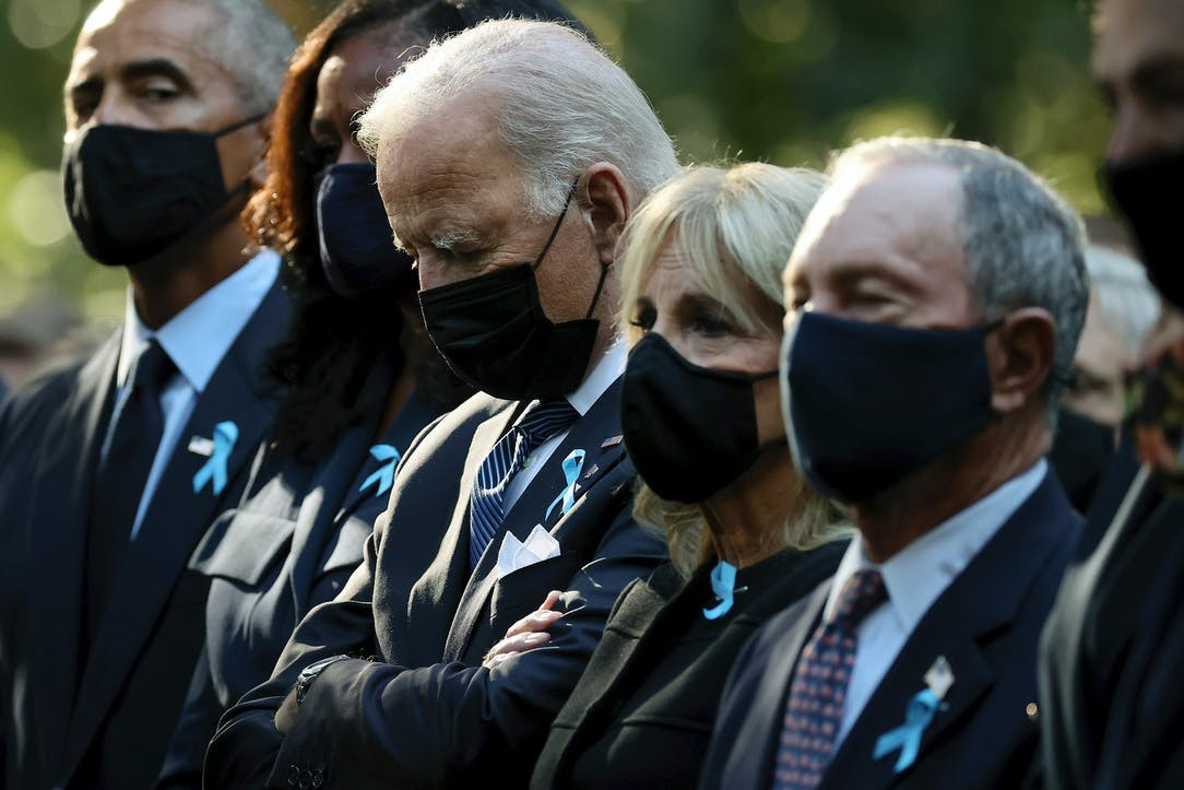 Tổng thống Mỹ Joe Biden đã đi thăm 3 địa điểm bị tấn công khủng bố, nhân dịp kỷ niệm 20 năm vụ tấn công khủng bố 11/9. (Nguồn: AP)