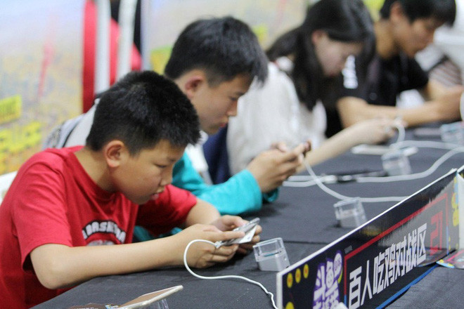 Apple sắp đau túi vì Trung Quốc giới hạn giờ chơi, tạm ngừng cấp phép cho game - Ảnh 1.