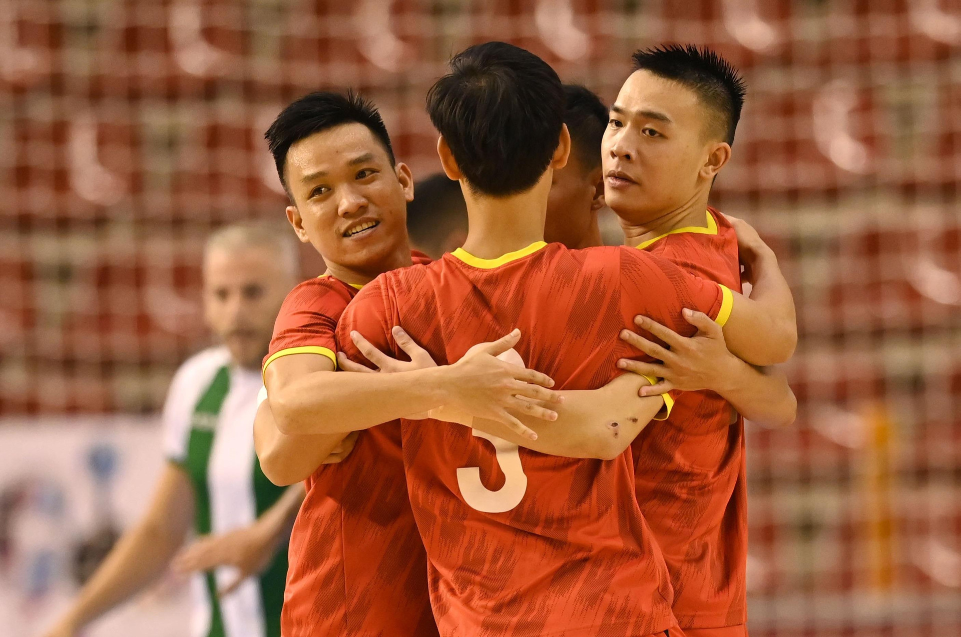 Cựu đội trưởng tuyển futsal Việt Nam: Gặp Brazil, hãy tận hưởng trận đấu - 1