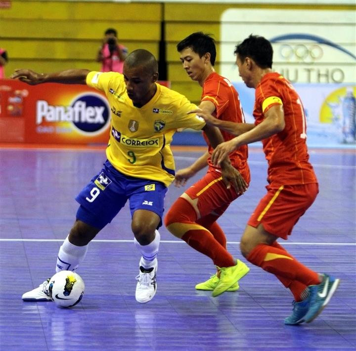 Cựu đội trưởng tuyển futsal Việt Nam: Gặp Brazil, hãy tận hưởng trận đấu - 3