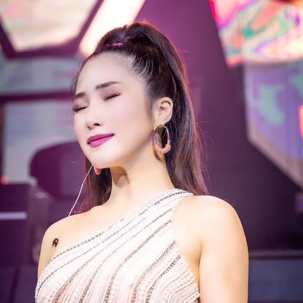 Tranh cãi Hương Tràm hát live: Người tưởng Diva, kẻ chê quằn quại-1