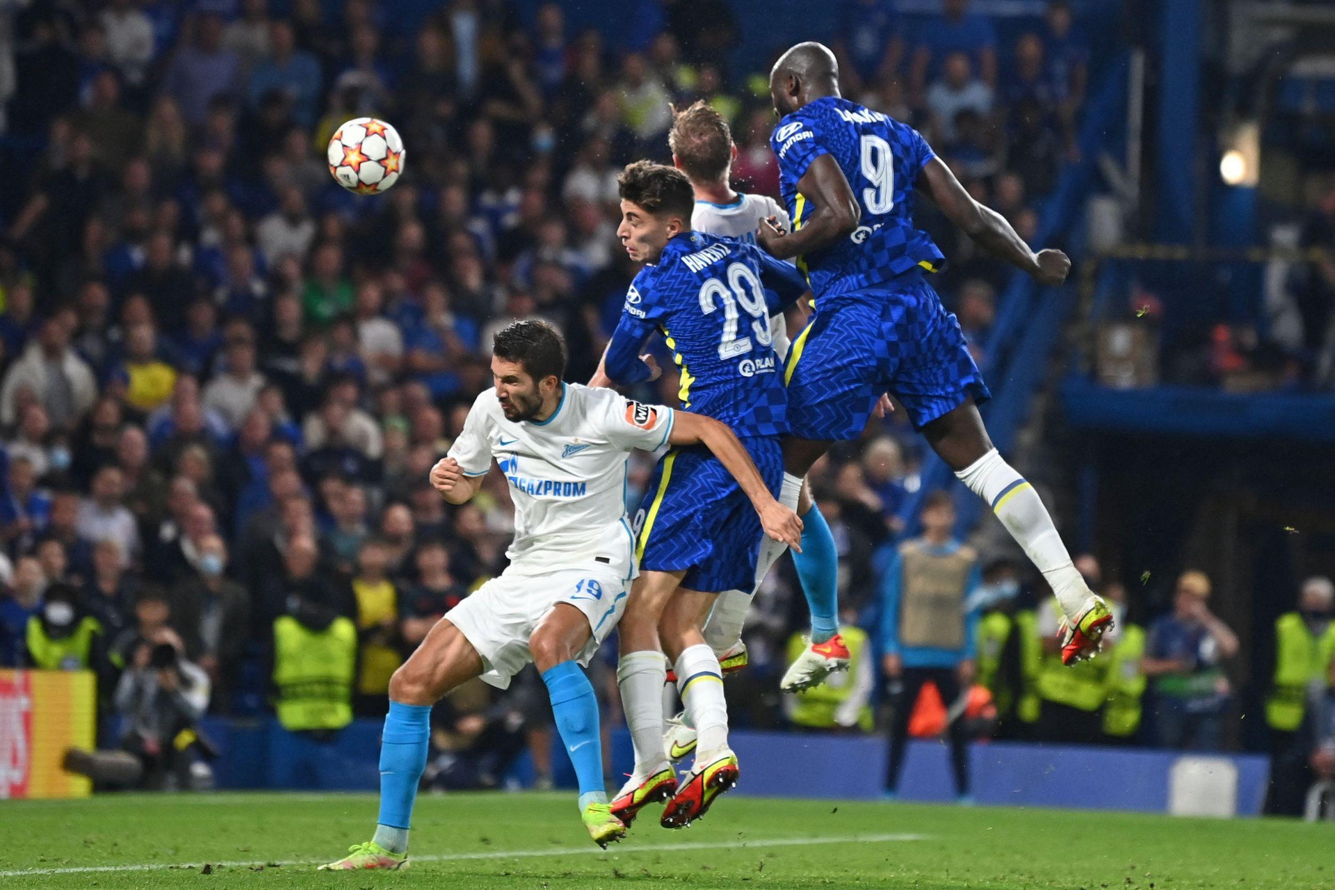 Lukaku lập công, Chelsea thắng trận ra quân Champions League - 1