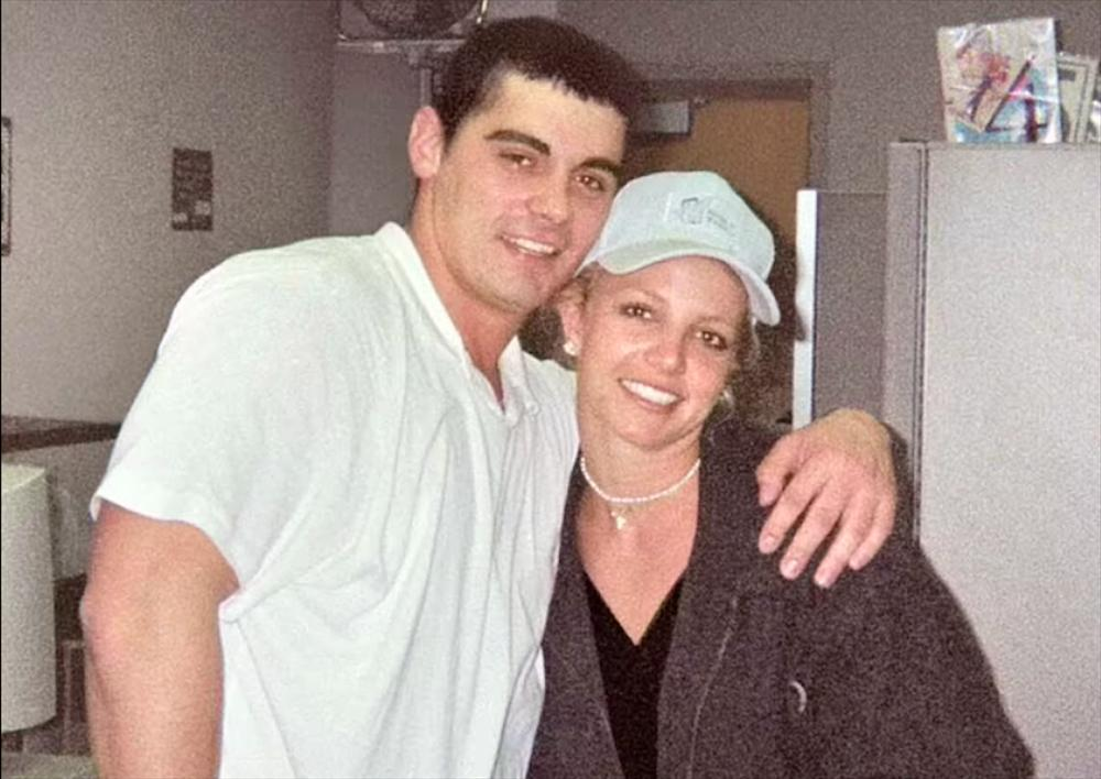 Người chồng 55 tiếng lên tiếng về lễ đính hôn cùng Britney Spears-2