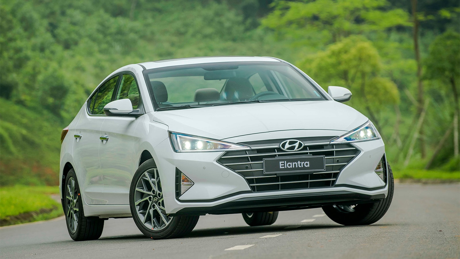 Hyundai Elantra Hyundai Elantra