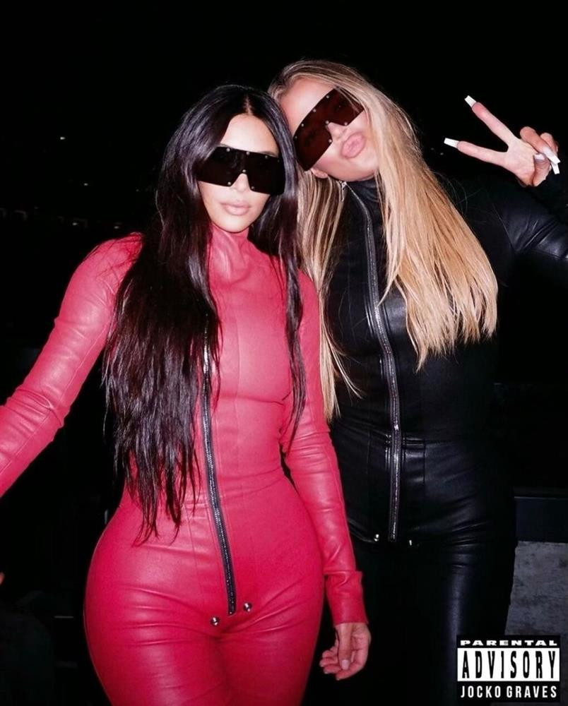 Chán khoe da thịt, Kim Kardashian đổi style kín mít không kẽ hở-11