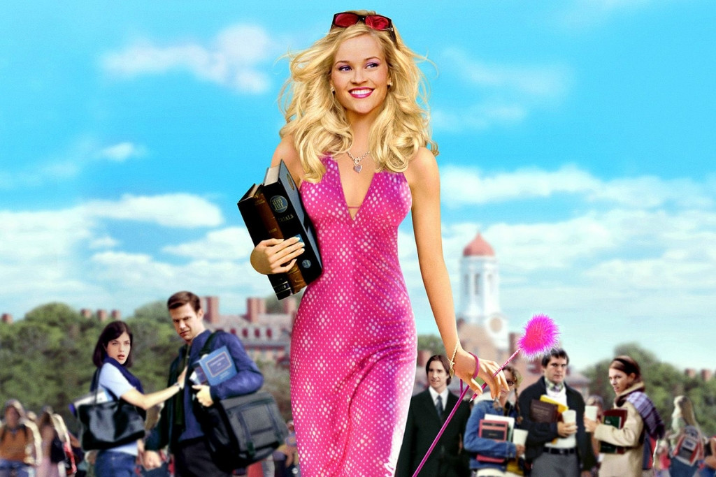 1. Reese Witherspoon trong vai Elle Woods trong phim Legally Blonde