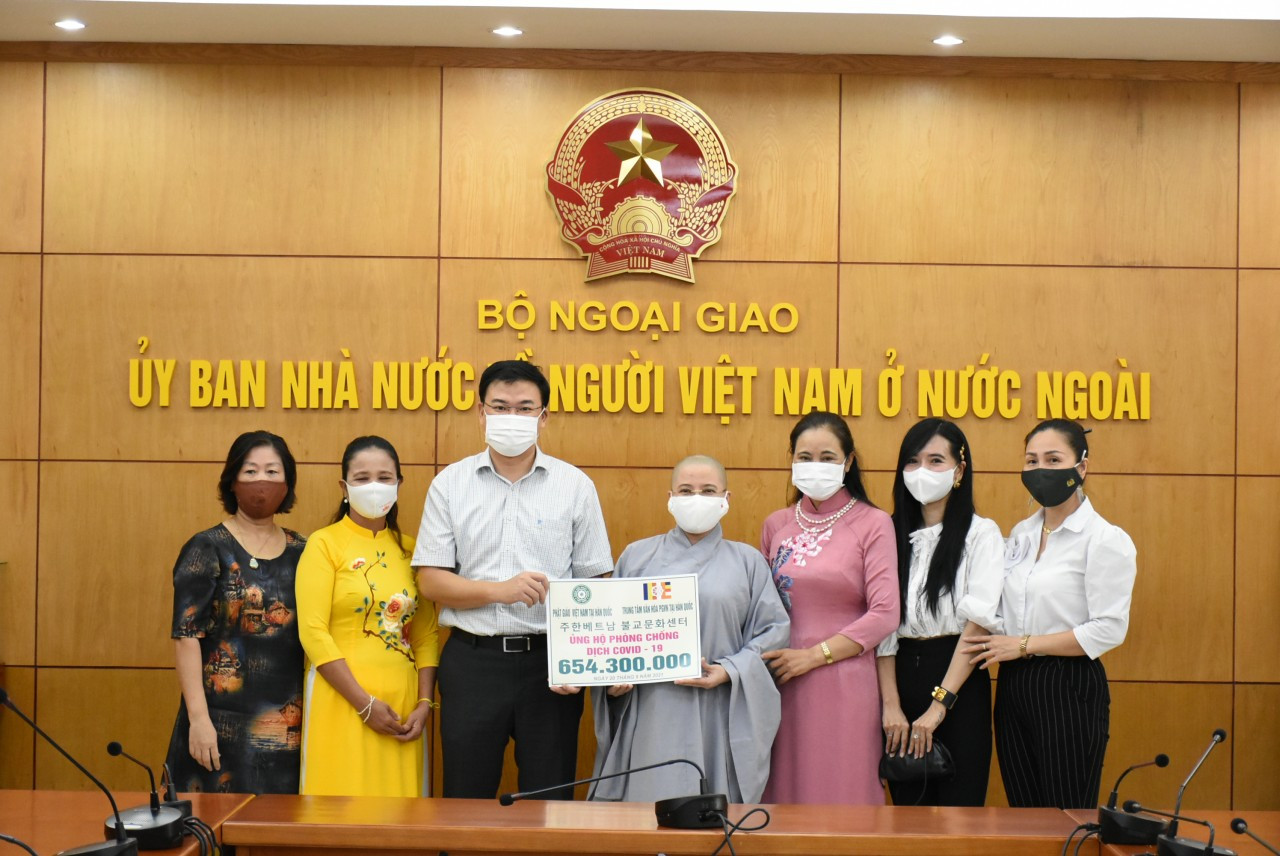 Người Việt tại Hàn Quốc, Đức và Macao (Trung Quốc) ủng hộ công tác phòng chống Covid-19