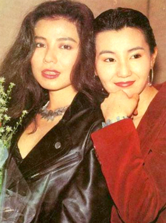 Chung Sở Hồng (trái) và Trương Mạn Ngọc - các thí sinh được TVB phát hiện, đào tạo diễn xuất. Ảnh: HK01