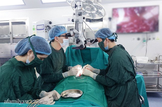 Ths. BS Đinh Hữu Việt: Người chồng không có tinh trùng nhưng nhờ kỹ thuật vi phẫu tinh hoàn, hai vợ chồng đón cặp song sinh sau nhiều năm chờ đợi-5