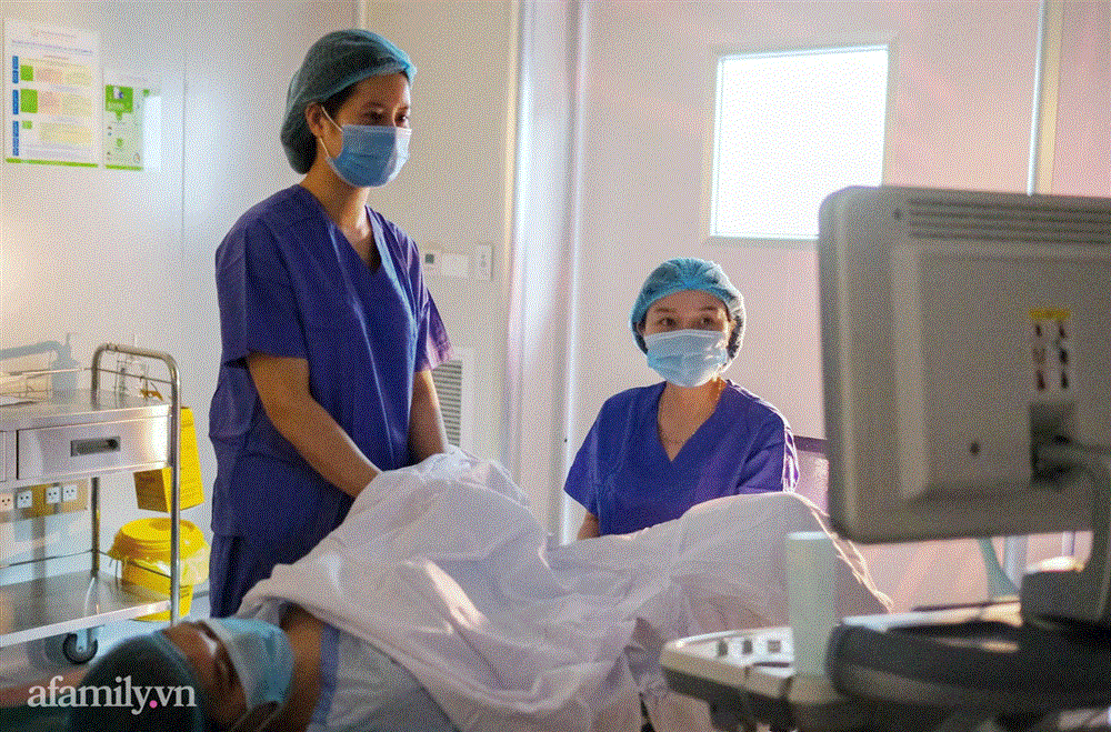 Ths. BS Đinh Hữu Việt: Người chồng không có tinh trùng nhưng nhờ kỹ thuật vi phẫu tinh hoàn, hai vợ chồng đón cặp song sinh sau nhiều năm chờ đợi-15