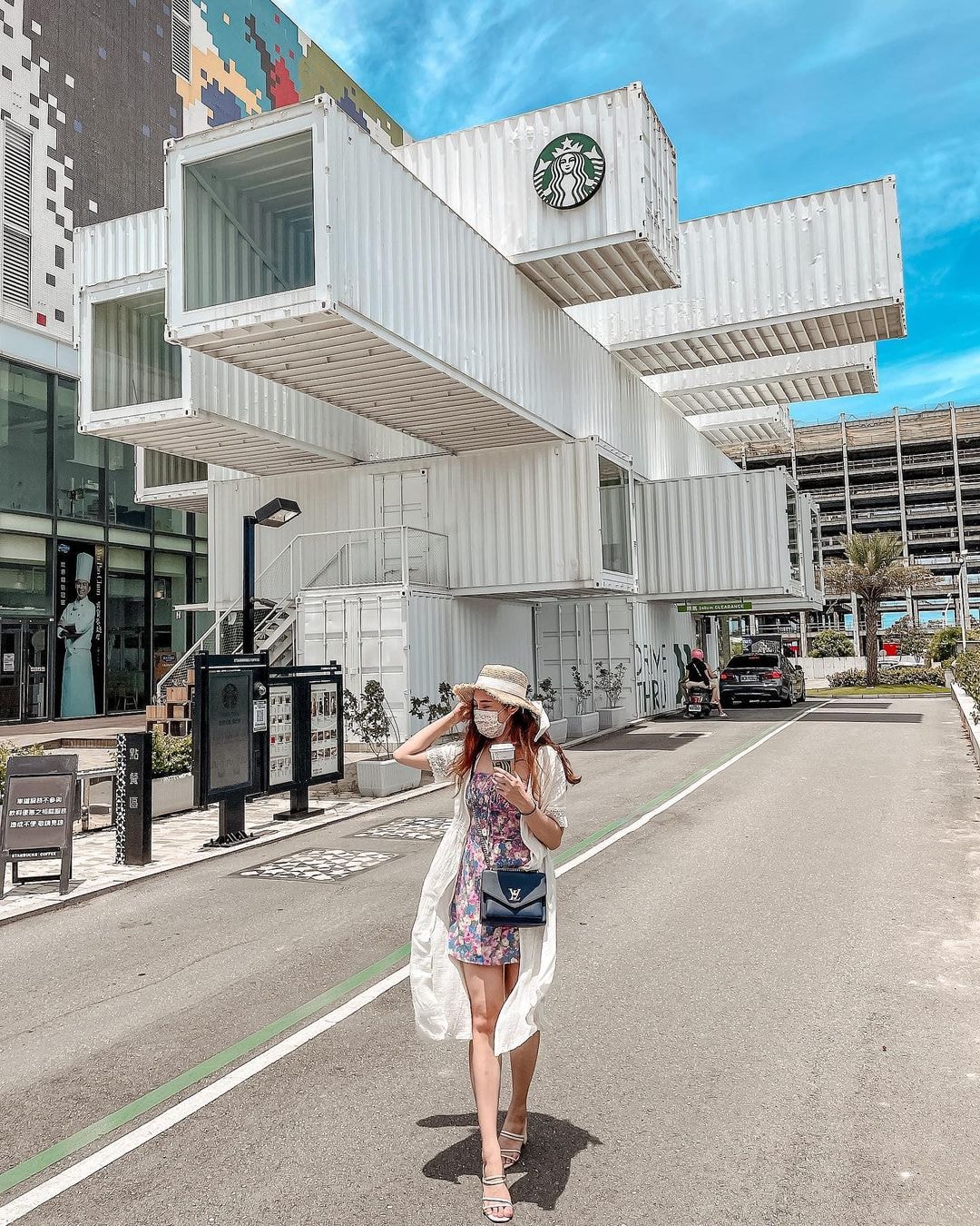 6 cửa hàng cà phê Starbucks đẹp nhất châu Á - 10