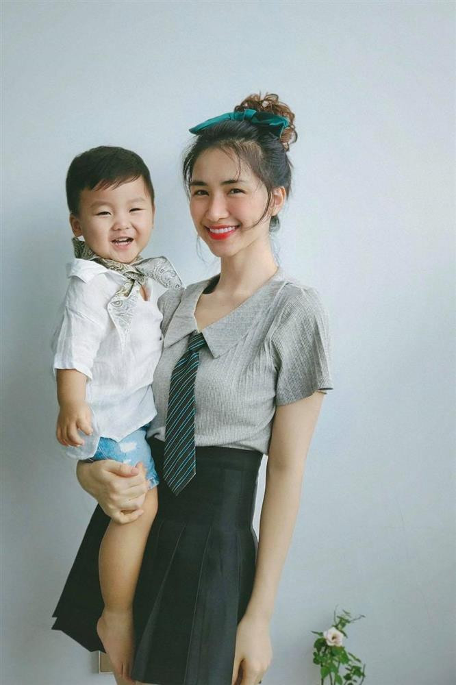 Hòa Minzy công khai ảnh bụng nát tươm sau 2 năm sinh nở-4