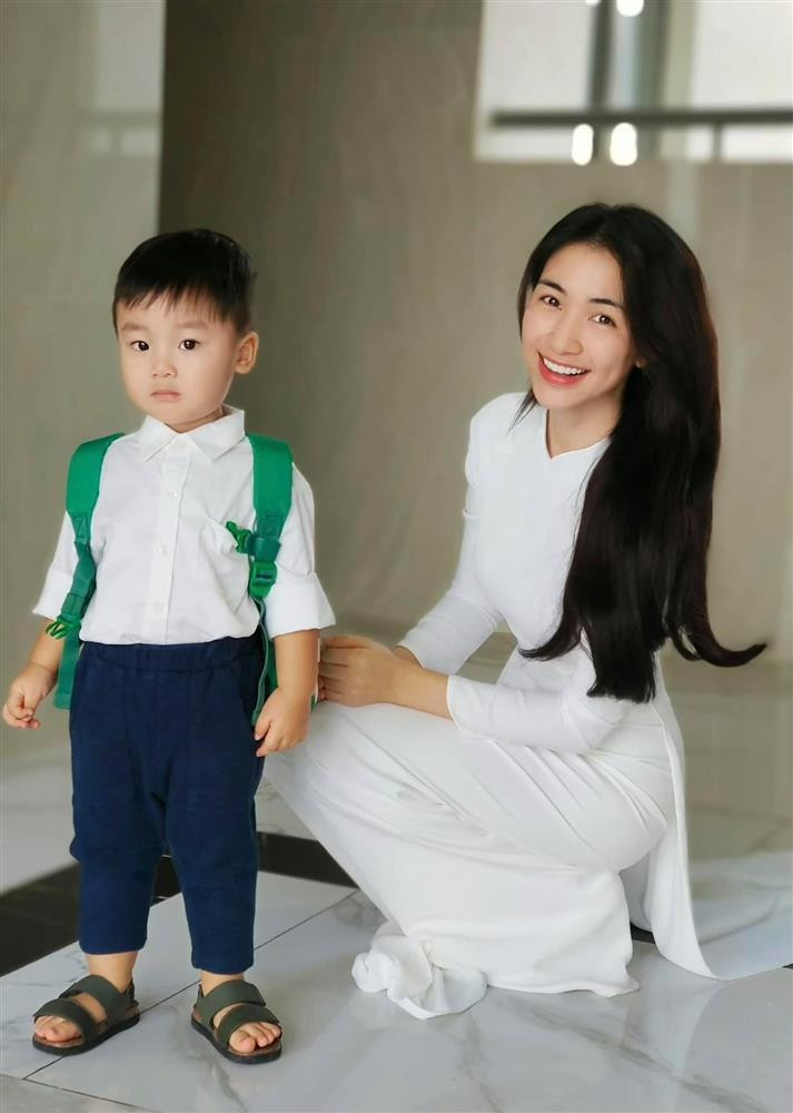 Hòa Minzy công khai ảnh bụng nát tươm sau 2 năm sinh nở-3