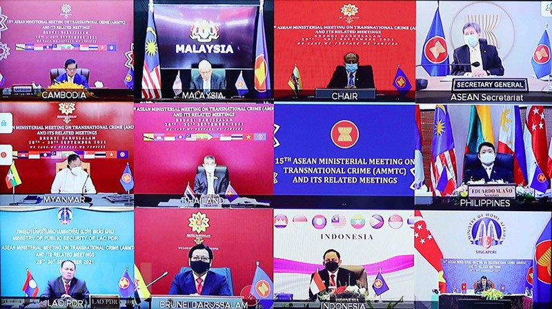 Trung tướng Lương Tam Quang, Thứ trưởng Bộ Công an tham dự Phiên họp toàn thể Hội nghị Bộ trưởng ASEAN về phòng, chống tội phạm xuyên quốc gia lần thứ 15 (AMMTC 15) và các hội nghị liên quan theo hình thức trực tuyến. (Nguồn: TTXVN)