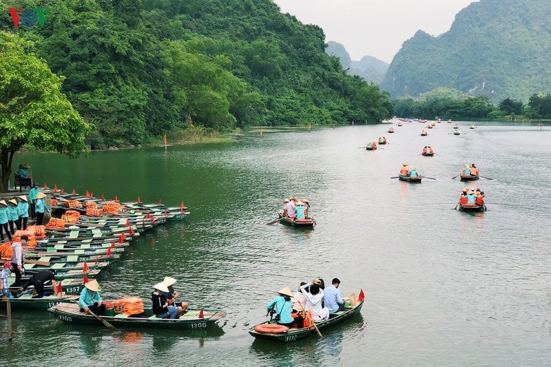 Tháng 10 đồng loạt mở dần du lịch, dũng cảm đi chơi thời 'an toàn mới'