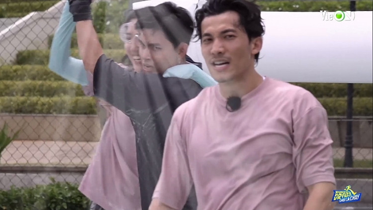 Focus cam 'Running Man Vietnam' tập 3-4: May mắn giúp đội nhà dẫn đầu, Jun Phạm ủ mưu 'chơi dơ' nhưng bất thành