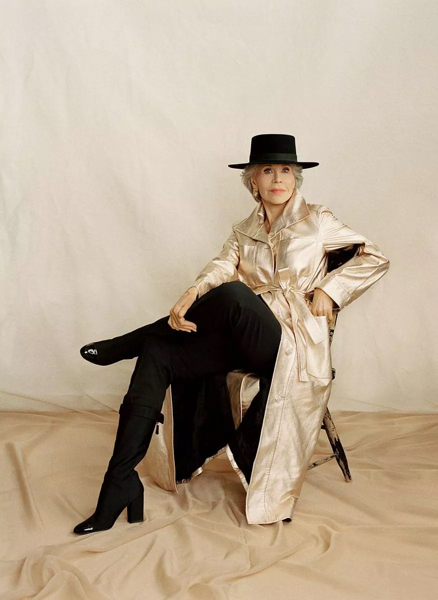Diễn viên Jane Fonda sang chảnh trên tạp chí Vogue ở tuổi 84