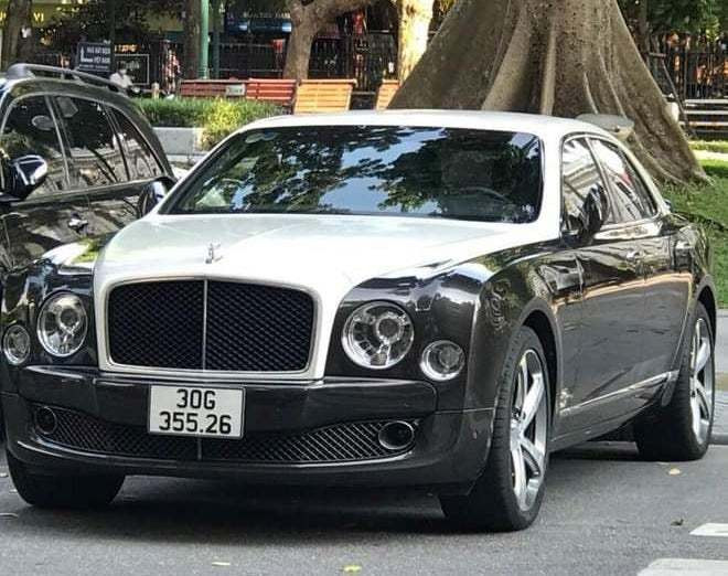 Phát hiện siêu xe Bentley đeo biển kiểm soát giả ở Hà Nội