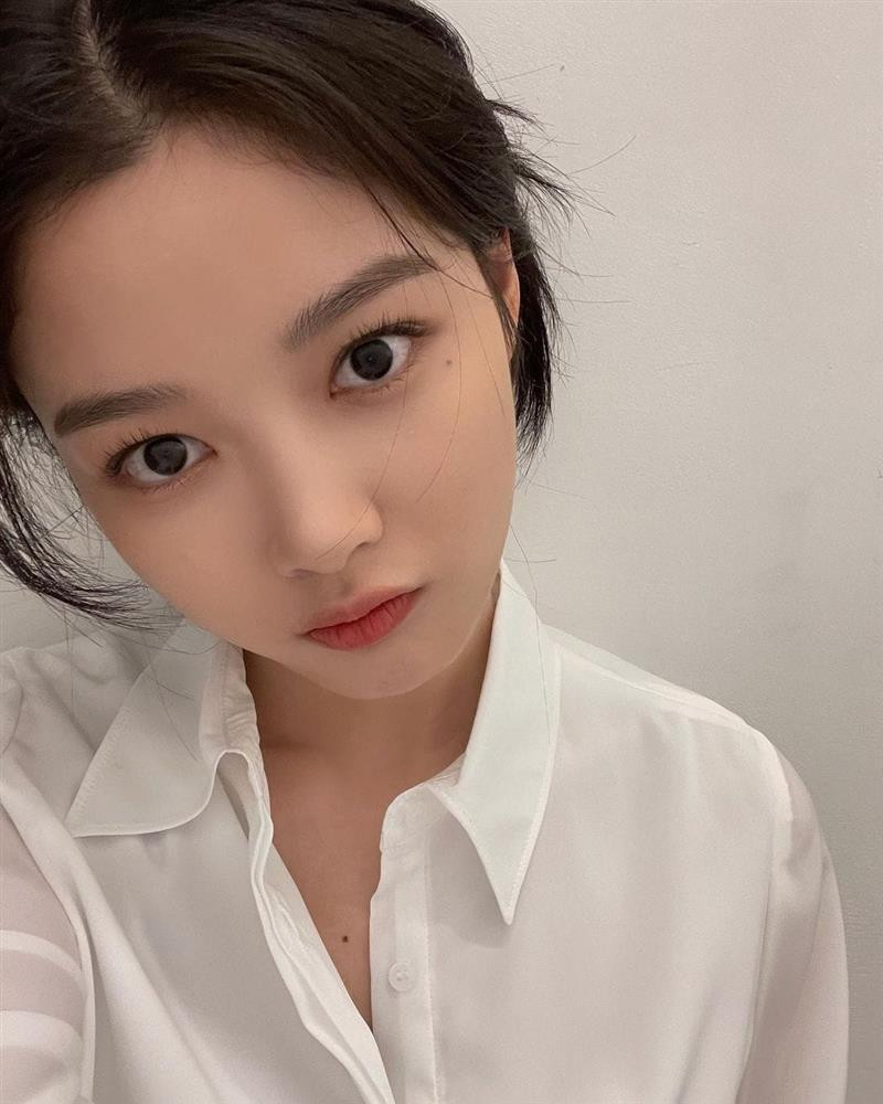 Mẹo makeup giúp làn da tươi tắn của em gái quốc dân Kim Yoo Jung-1