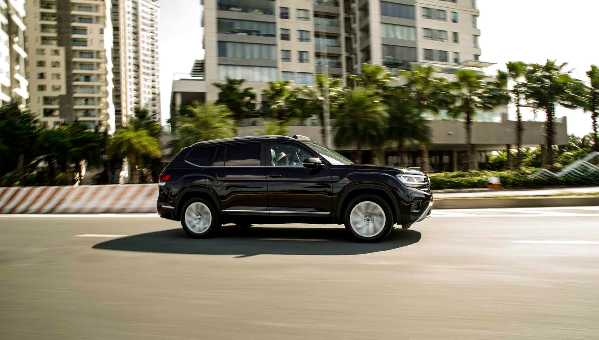 xe Volkswagen Teramont là mẫu xe lớn nhất phân khúc SUV 7 chỗ cỡ lớn xe Volkswagen Teramont là mẫu xe lớn nhất phân khúc SUV 7 chỗ cỡ lớn
