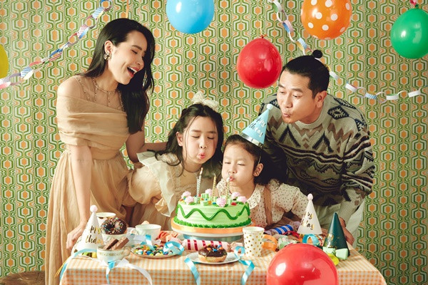 Hai công chúa nhà Lưu Hương Giang - Hồ Hoài Anh khóc nức nở và phản đối khi bố mẹ dự định sinh thêm em bé-1