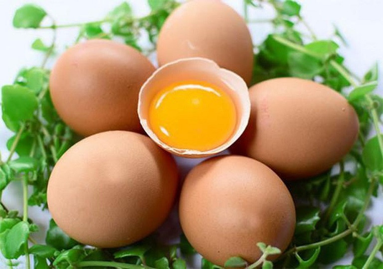 Sự khác biệt giữa trứng vỏ nâu và trứng vỏ trắng là gì? Hàm lượng dinh dưỡng bên trong có khác nhau không?-2