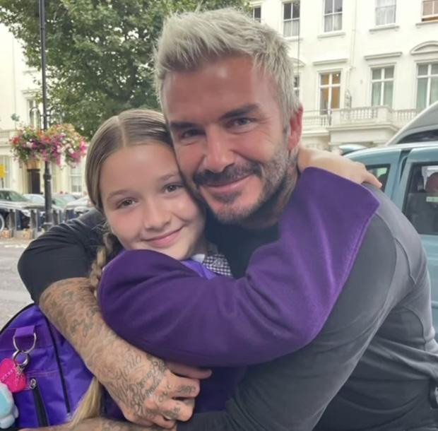 10 tuổi, ái nữ nhà David Beckham đã là khách VIP của tiệm nail và spa-10