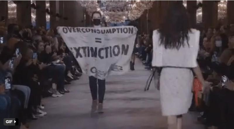 Biểu tình nhốn nháo giữa show Louis Vuitton, bảo vệ phải dẹp loạn-3