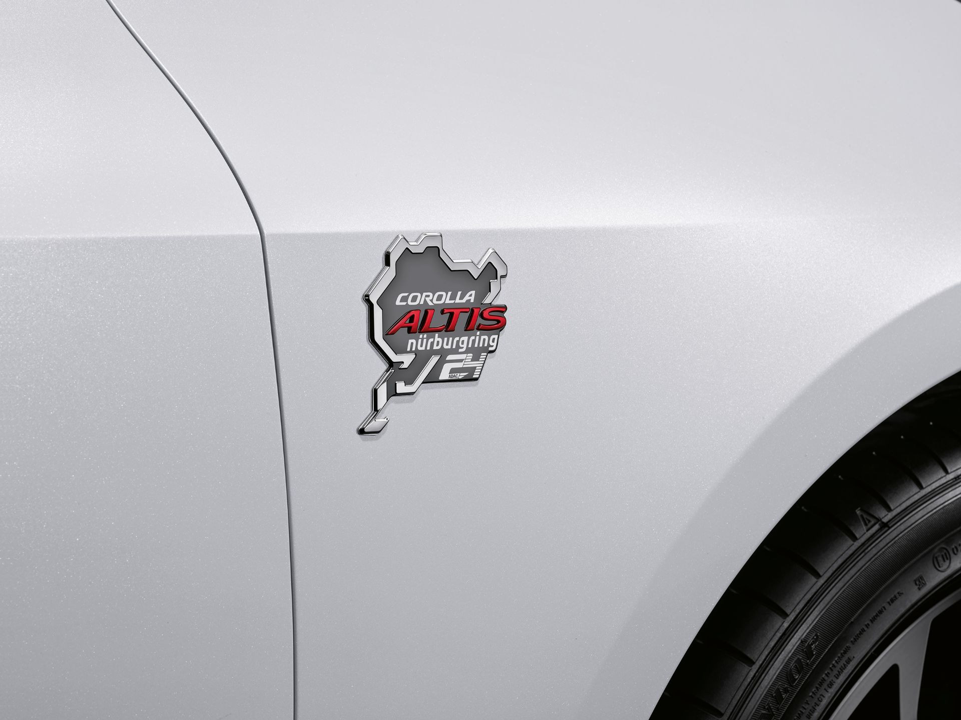 Logo Toyota Corolla Altis phiên bản Nürburgring