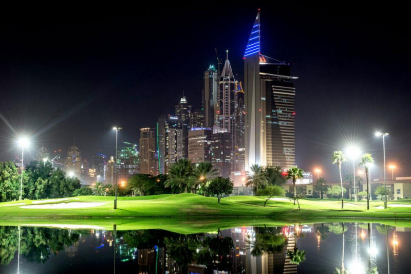 Hệ thống đèn phục vụ night golf ở Majlis Course