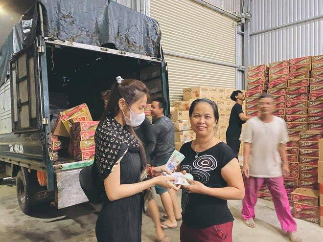 Thủy Tiên từ thiện ở Thừa Thiên Huế: Không thể xác nhận số tiền-2