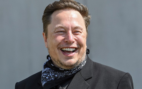 Thấy nhân viên đi làm xa, khó mua nhà, Elon Musk vừa tuyên bố chuyển luôn trụ sở chính Tesla sang bang khác - Ảnh 1.