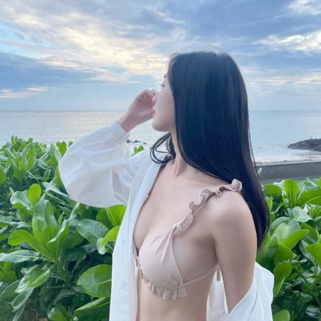 Hoa hậu Chuyển giới Trân Đài như nude 100% vì bikini tàng hình-10