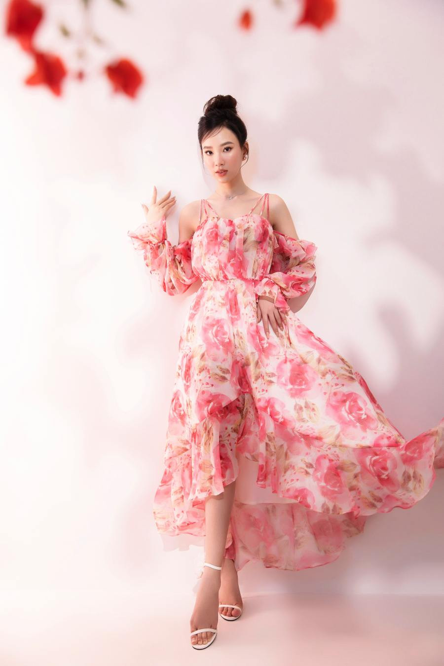 Đại diện Việt Nam tại Hoa hậu Liên lục địa diện váy hoa rực rỡ của NTK Đỗ Long - 6