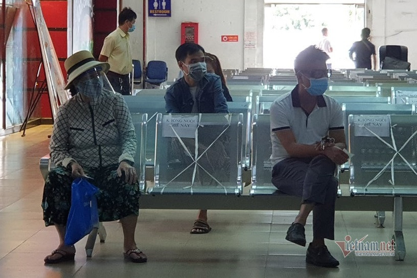 Ga Sài Gòn mở cửa đón khách sau hơn 3 tháng giãn cách xã hội