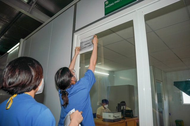 Thích ứng an toàn dịch COVID-19: Tiếp nhận chuyển giao Trung tâm hồi sức người bệnh COVID-19 - Ảnh 3. Thích ứng an toàn dịch COVID-19: Tiếp nhận chuyển giao Trung tâm hồi sức người bệnh COVID-19 - Ảnh 3.