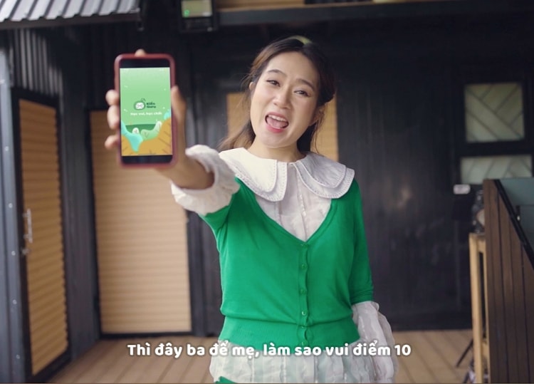 Lý Hải - Minh Hà cùng các con tự làm MV hài hước về học online Lý Hải - Minh Hà cùng các con tự làm MV hài hước về học online