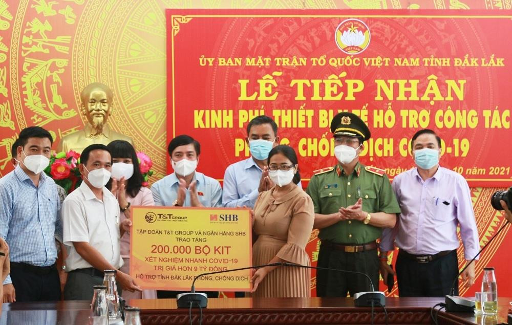 Tổng Thư ký Quốc hội vận động hỗ trợ Đắk Lắk 200.000 bộ kit test COVID-19 - 1