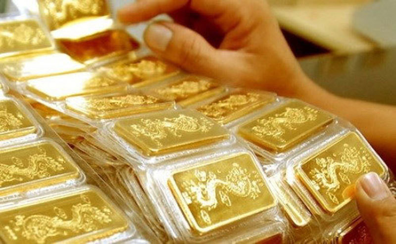 Cú sụt bất ngờ, vàng mất mốc 58 triệu đồng/lượng