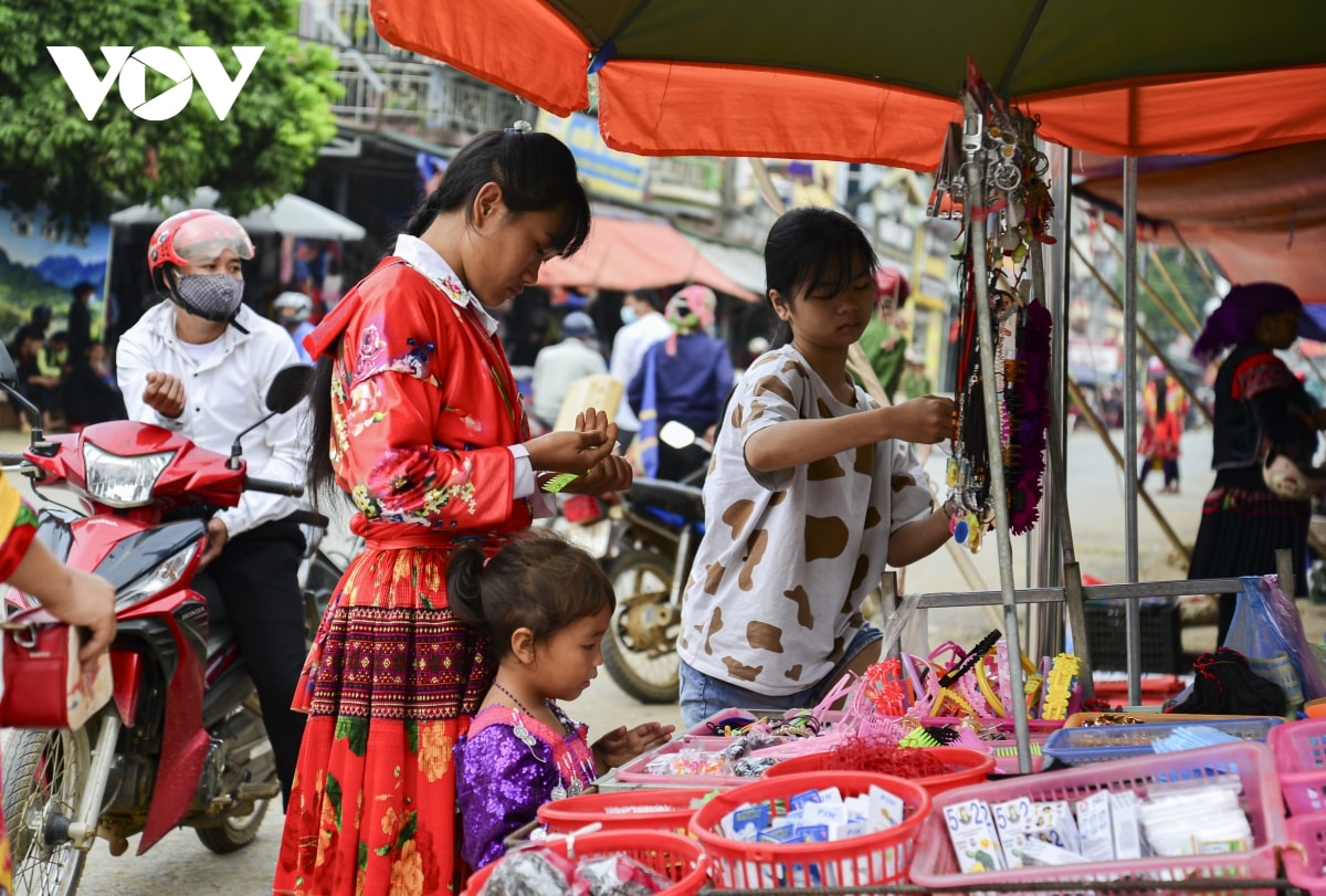 Nét đẹp chợ phiên vùng cao Tủa Chùa, Điện Biên - 10