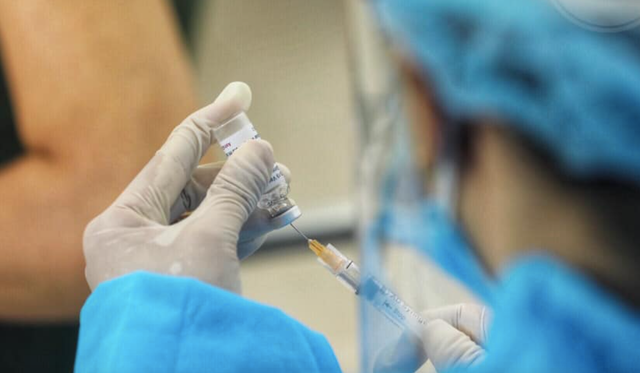 TP.HCM dự kiến tiêm vaccine COVID-19 cho trẻ em từ 22/10. - Ảnh 2. TP.HCM dự kiến tiêm vaccine COVID-19 cho trẻ em từ 22/10. - Ảnh 2.