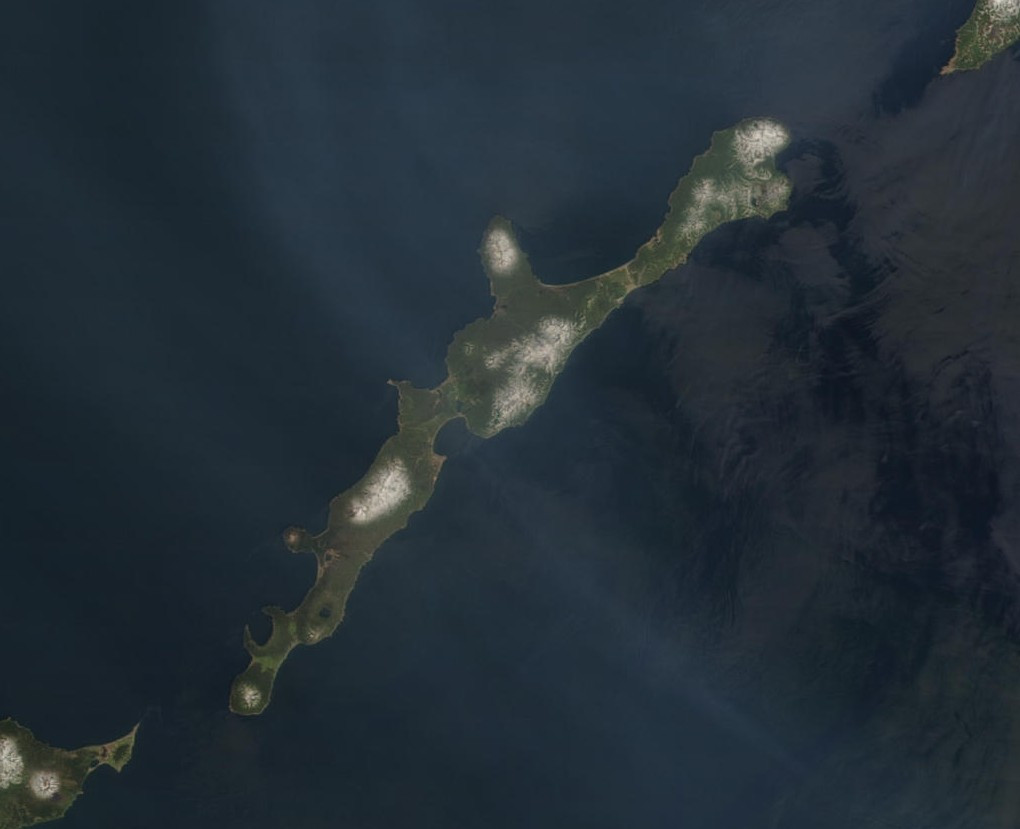 Ảnh chụp vệ tinh đảo Iturup, thuộc quần đảo Kuril. (Nguồn: Wikipedia)