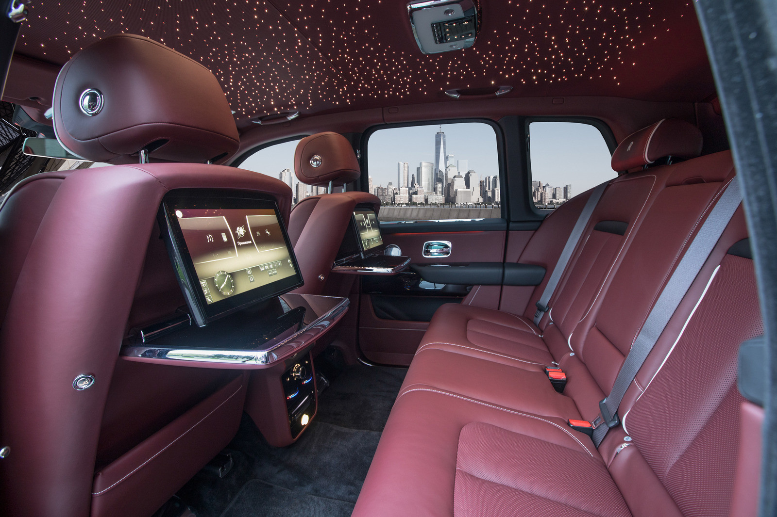 Hàng ghế ông chủ trên xe Rolls-Royce Cullinan Klassen